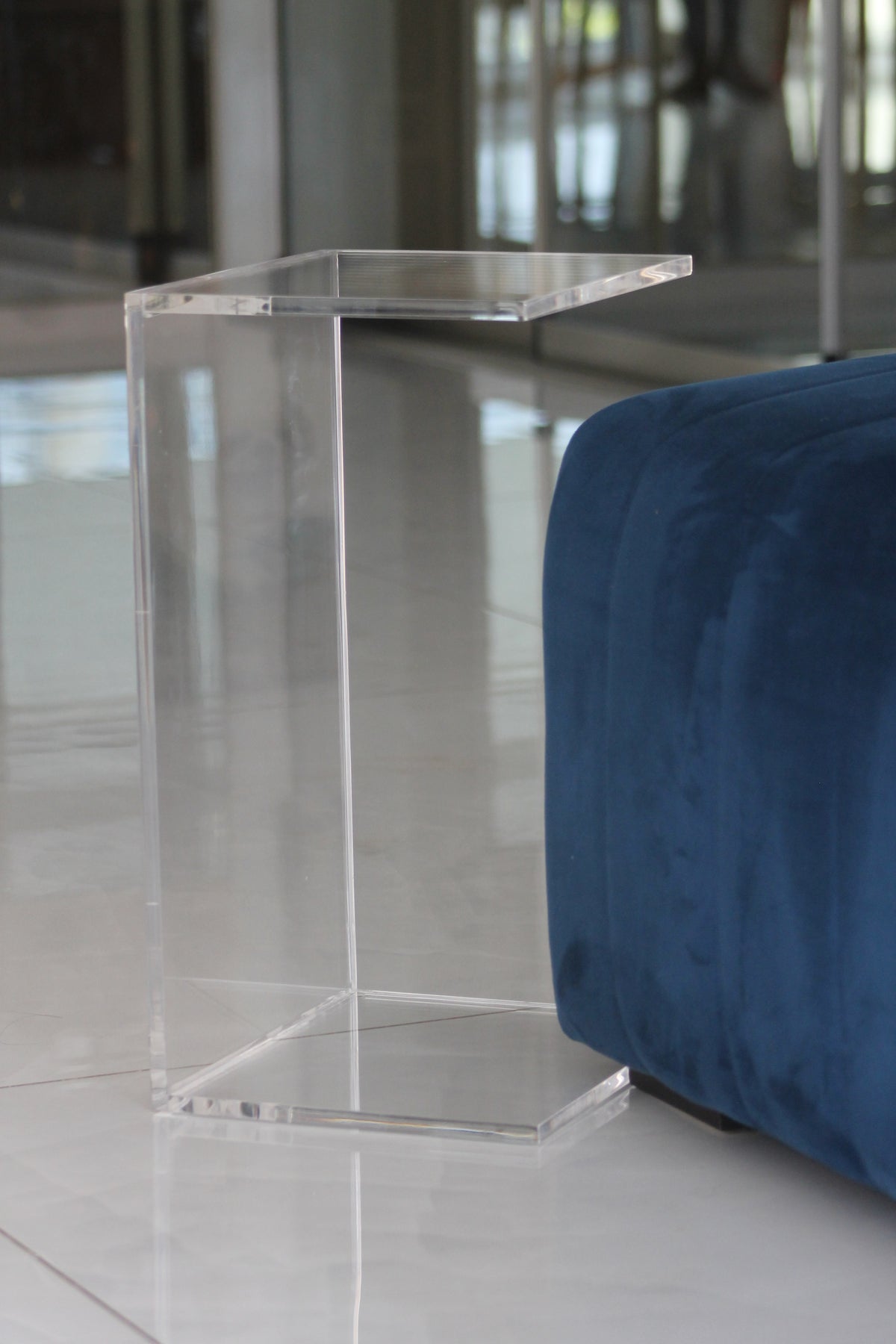 Mesa Lateral em Acrílico 20 mm | Authentic Home Decor